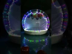 Photomaton gonflable en forme de globe de neige de 3 mètres de diamètre avec soufflerie