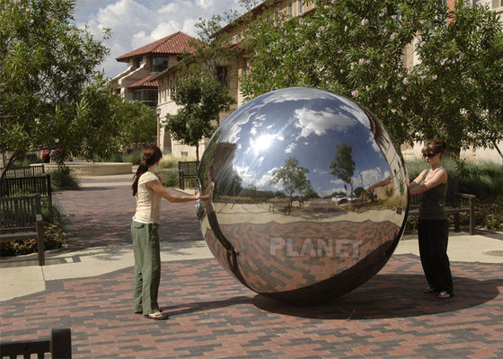 La boule/aluminium accrochants gonflables adaptés aux besoins du client de miroir de décoration de festival de PVC montent en ballon la sphère réfléchissante argentée d'hélium